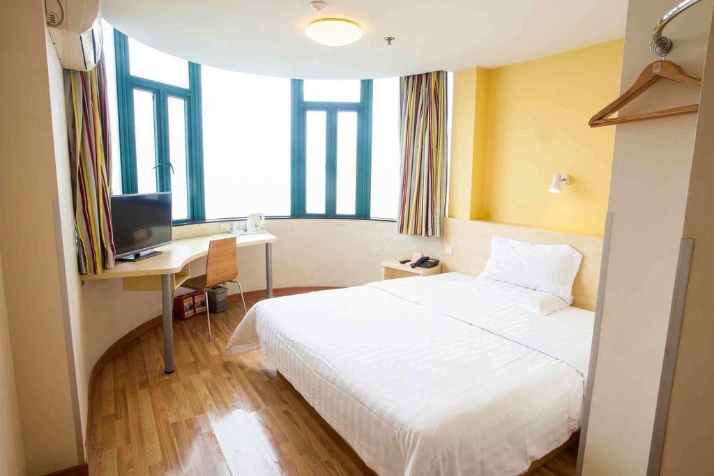 7Days Inn Dalian Gangwan Square Station Port Quarto foto