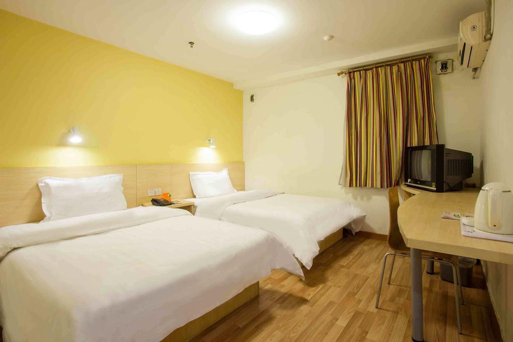 7Days Inn Dalian Gangwan Square Station Port Quarto foto